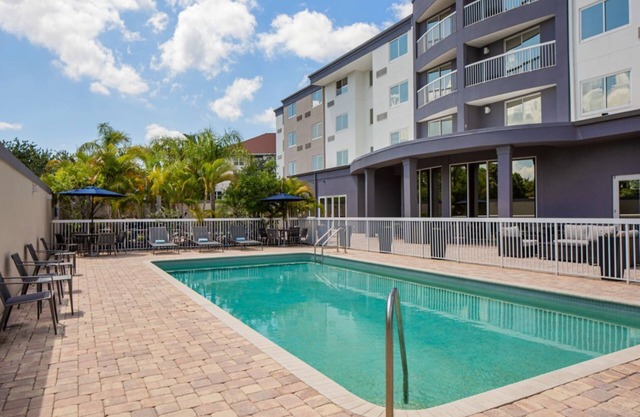 Stylish Courtyard Stay in Oldsmar with Pool Access – Near Dining & Attractions