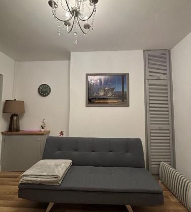 Stylish & Cozy 2-Bed Entire Home