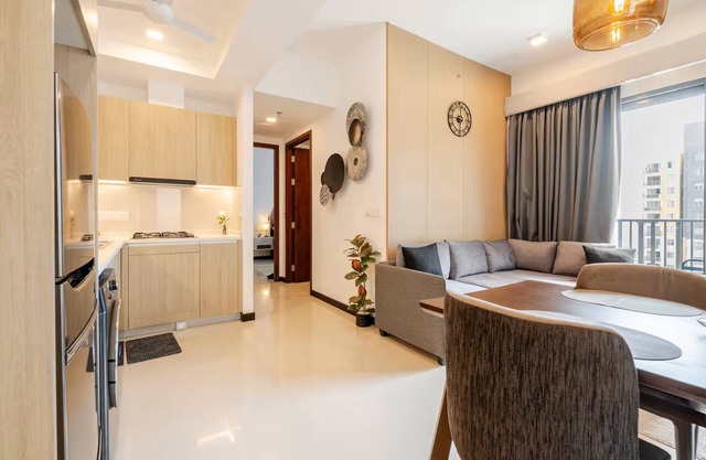 Stylish, Cozy High-Rise Colombo Retreat - SennRise