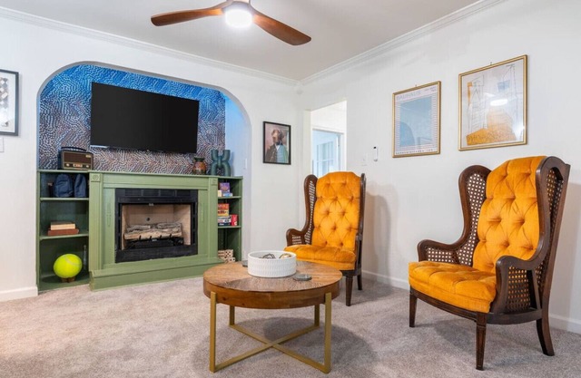 Stylish Crestwood Home, only Minutes from Crestline Village, and Downtown!