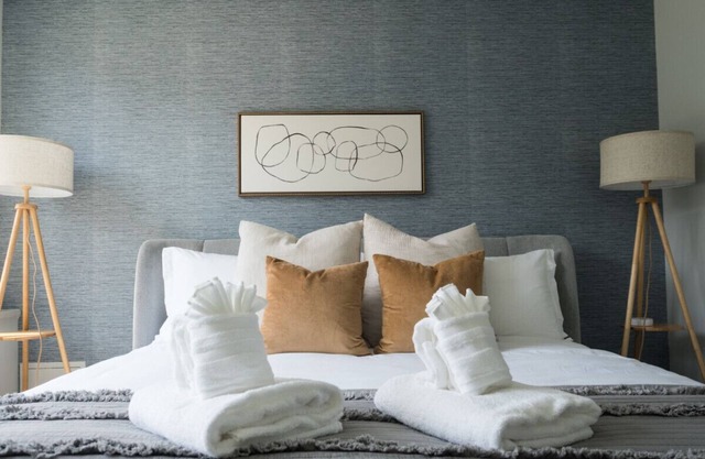 Stylish DC Retreat - Metro, Balcony, Family-Friendly