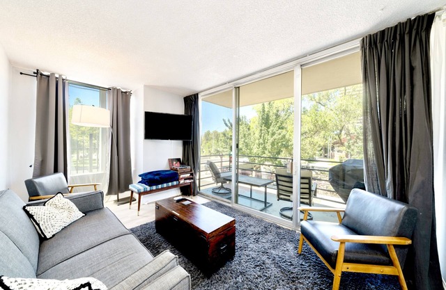 Stylish Downtown River Condo in the Heart of Reno!