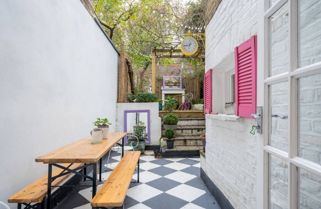 Stylish flat with private yard in Shepherd’s Bush