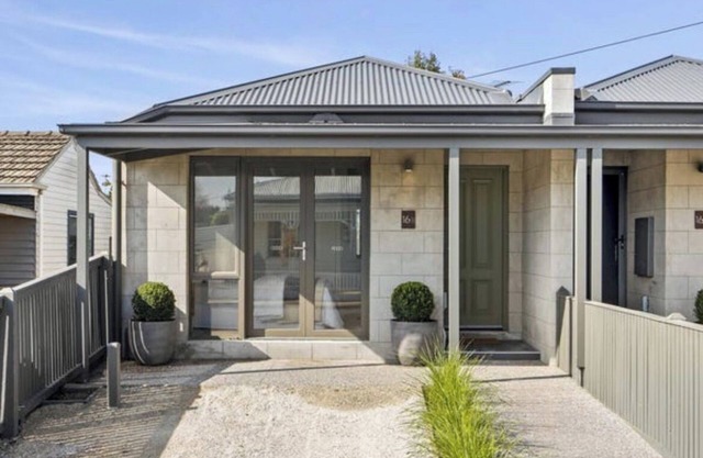 Stylish Geelong Stay - Prime location near Pakington Street and the Waterfront