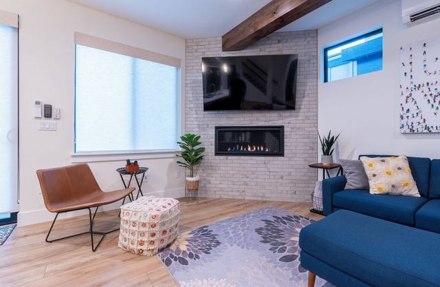 Stylish home located on Centennial Trail, walking distance to shops, river, etc