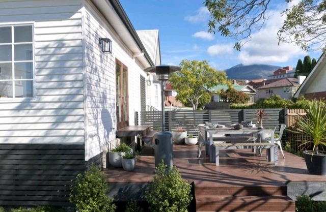 Stylish home with outdoor spa close to the heart of Hobart