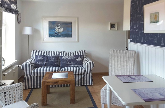 stylish little apartment f. 2 pers., Central, incl. Bed linen u. Towels, Wi-Fi