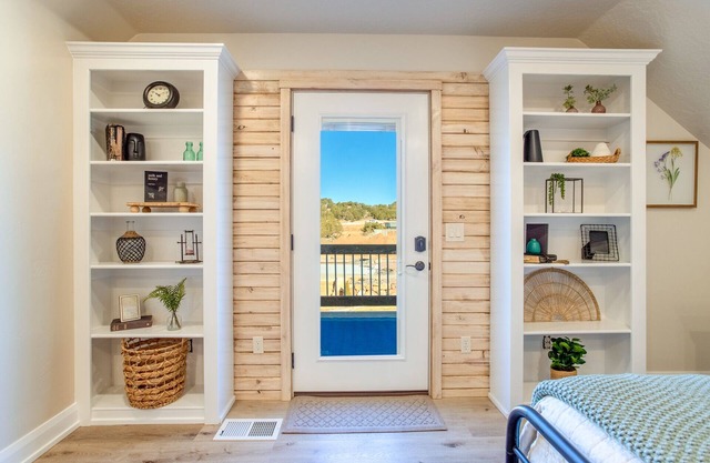 Stylish Loft Apartment with Private Deck