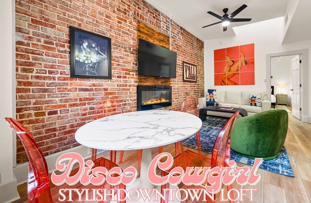Stylish Loft in the Heart of Downtown
