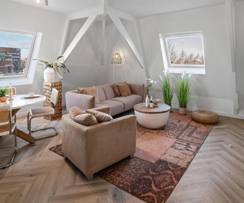 Stylish-loft Near City Center And Park