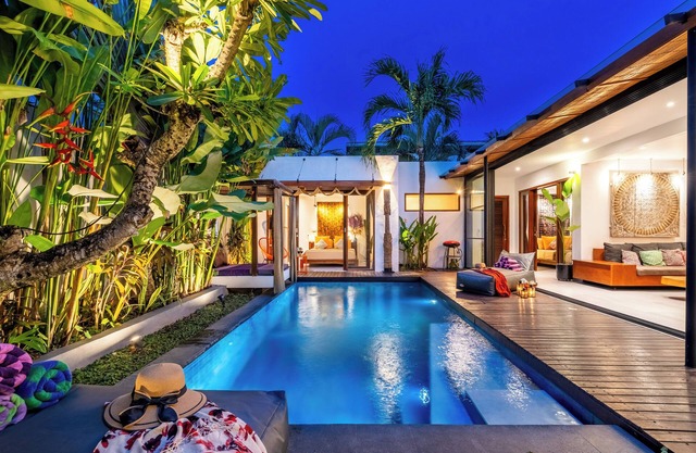 Stylish Lux Design, 5-mins drive to Beach, BBQ, Calm, Cozy & Fast WIFI.