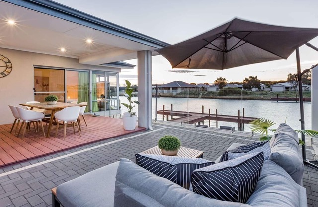 Stylish Marina-Front Getaway – Port Geographe