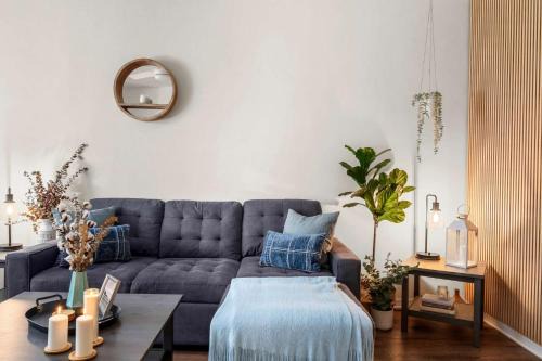 Stylish Modern-Farmhouse Boutique Condo - 2BD 2BA