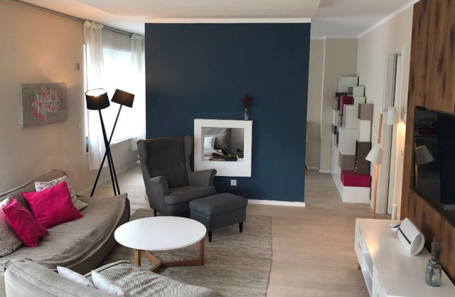 stylish new apartment in the green heart of Munich with barbecue loggia