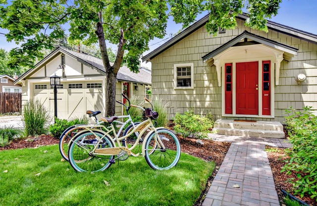 Stylish North End Cottage in a Prime Location