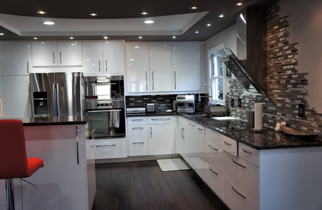 Stylish Oasis in the West End of Richmond, entire house except master bedroom
