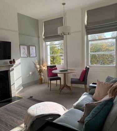 Stylish One Bed Flat in Central Cheltenham