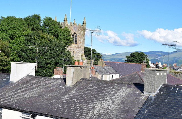 Stylish penthouse apartment for 4 in Beaumaris