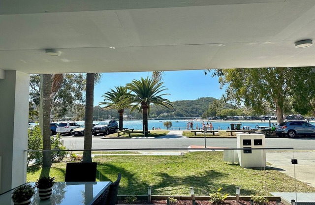 Stylish refurbished unit on Tallebudgera Creek