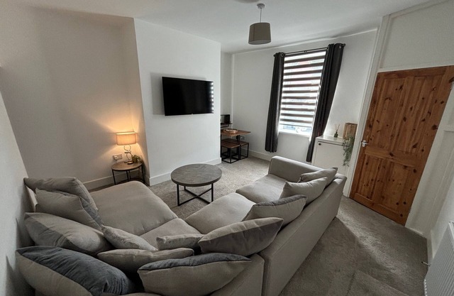 Stylish renovated home near Manchester City centre
