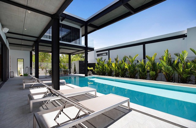 Stylish Salt Pool Villa Sunset Garden 5