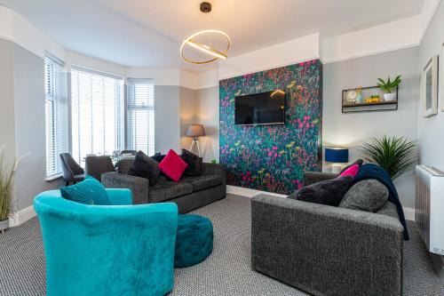 Stylish Seafront Apartment - Sleeps 6 - Gateway to the Lakes