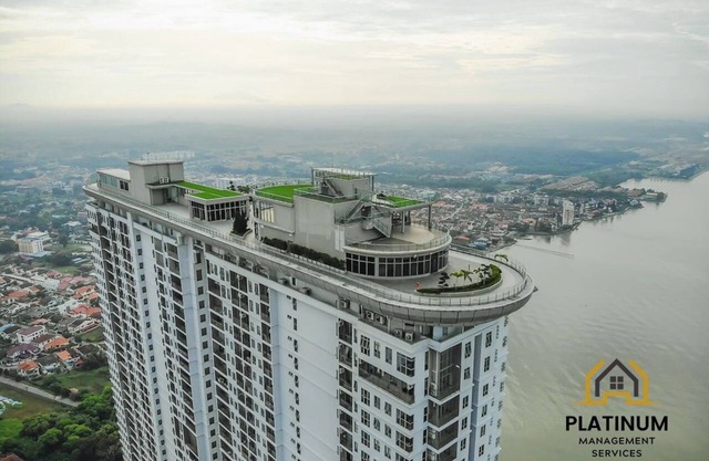 Stylish Studio in Malacca City #1-Alitude Rooftop panorama Strait of Melaka