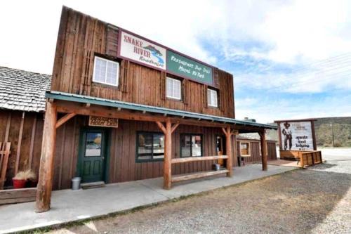 Stylish Tiny House Vacation Rental in Swan Valley, ID near Jackson Hole