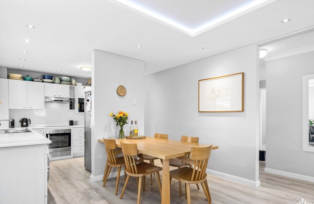 Stylish Two Bedroom Unit in Ascot