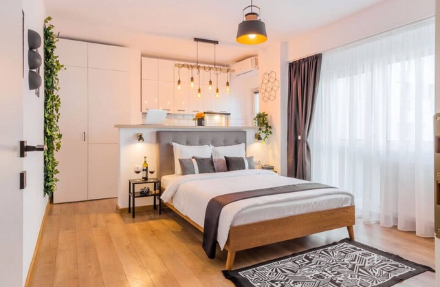 Stylish Urban Retreat Near Metro & City Center