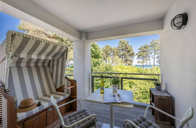Stylish vacation apartment with a fantastic view of the Baltic Sea