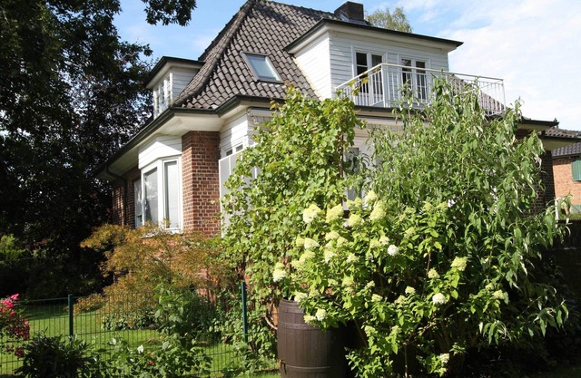 Stylish villa near Hamburg