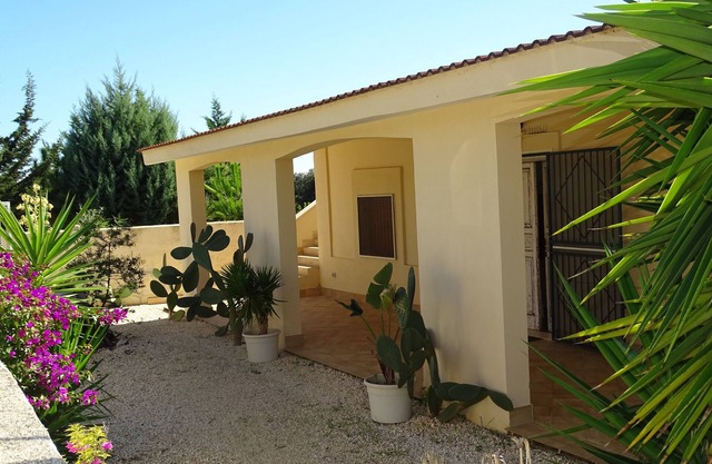 Stylish villa with beautiful views from the roof terrace over olive groves to the sea