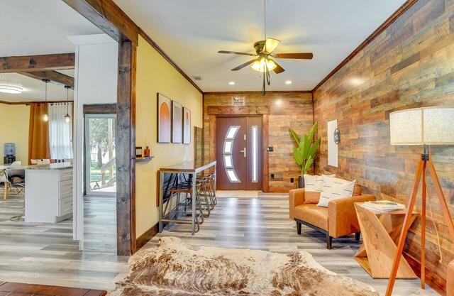 Stylish Waterfront Lake Wales Home Rental w/Dock!