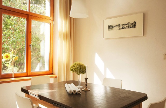 Stylishly furnished vacation apartment in Dresden including bicycles, close to the city center