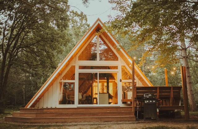 Stylle Hytte / Northern Cabin Retreat