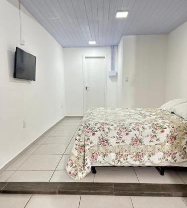 Suíte em Hospedagem 100m da BR