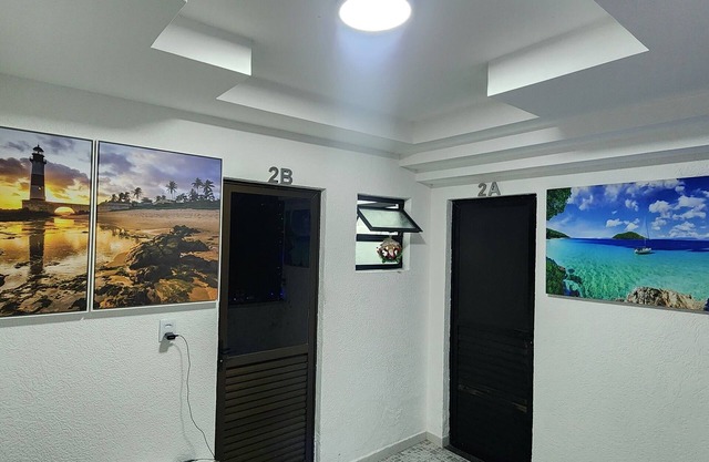 Suíte Moderna com Cozinha Completa à 150m da Praia de Itapuã em Salvador, Bahia
