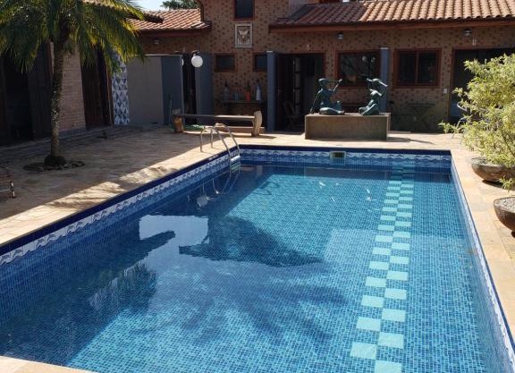 Suítes Verano Ubatuba - Bairro Itaguá - com piscina