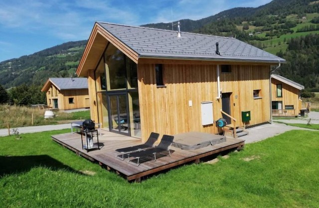 Sup.4 SZ Sauna o.IR-Sauna+Sprudelbad by Interhome