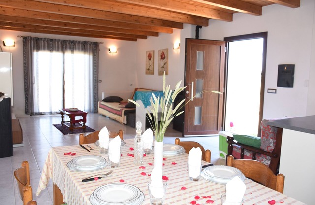 SU CUILE-relax house suitable for families or groups of friends IUN P8183