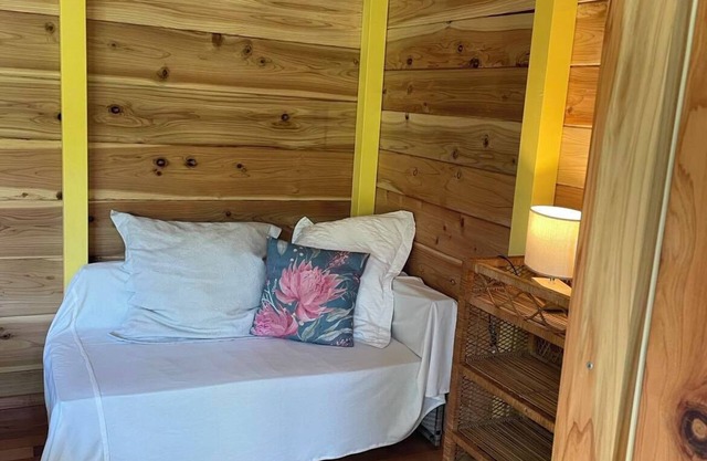 Sub-Tropical Paradise Retreat Glamping, Infra-Red Sauna, Taupo Bay