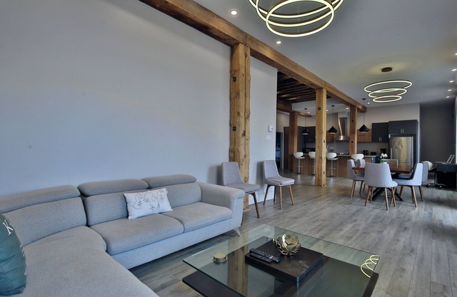 Sublime 3BR/3BA condo with Parking in the Heart of Old Montreal