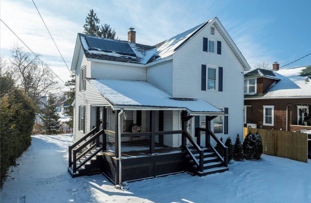 Suburban Mountain "Ski" House