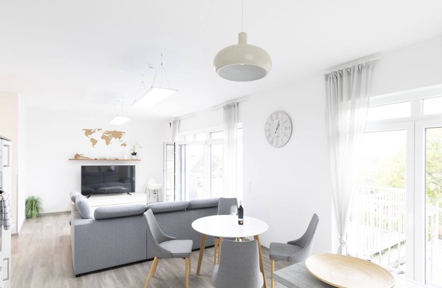 Südwind - 95m² holiday apartment with roof terrace in a quiet location