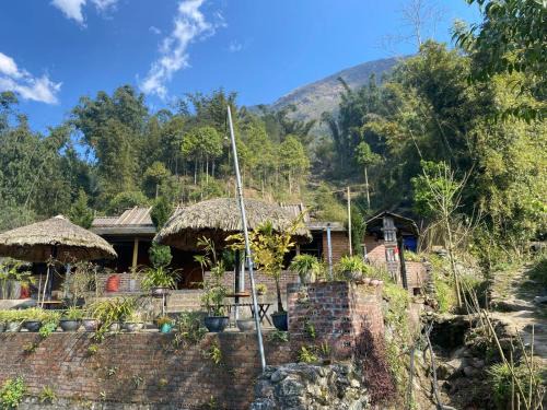 Sue Pa Family Trekking Homestay