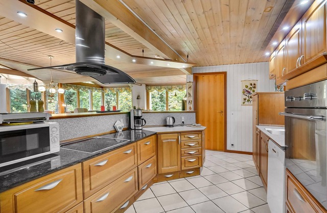 Sufficient space for all you will find in this cozy cottage.