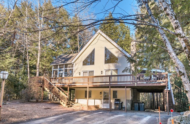Suissevale on Winnipesaukee Home For 11