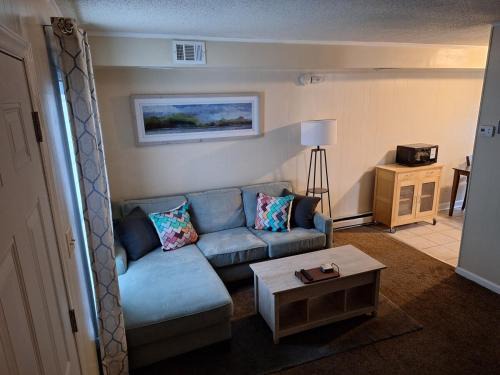 Suite 1, Sleep 4, Walk To Attractions In Uptown