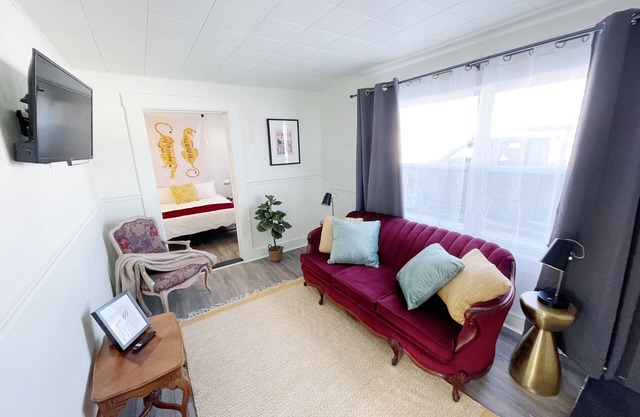 Suite 106 | 2 Bed/2 Bath + Living & Kitchen